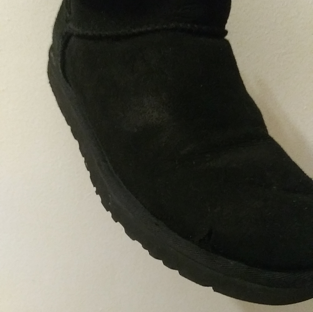 UGG Bailey II Button Black Suede Short Boots - Picture 12 of 12